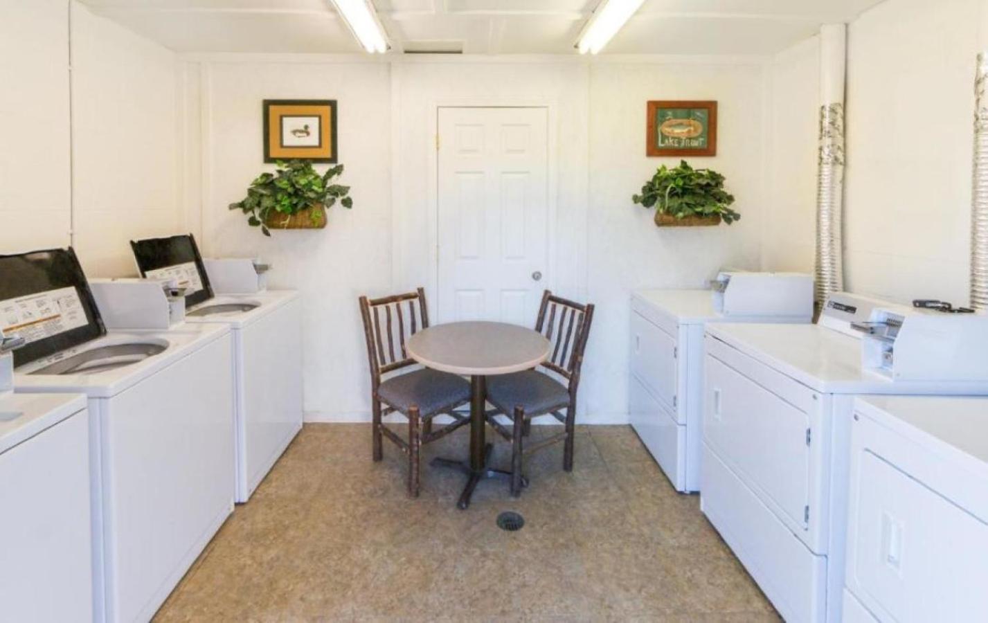 Beautiful 2BD condo in lakefront resort with lots of outdoor onsite activities