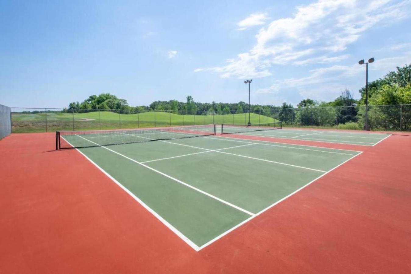 Beautiful 2BD condo in lakefront resort with lots of outdoor onsite activities