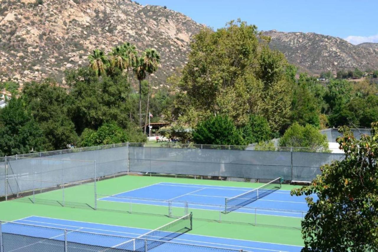 Diamond Riviera Oaks Resort and Racquet Club 1BD view 2