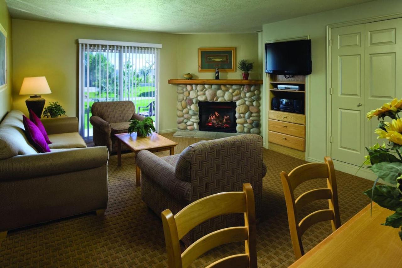 Resort 2BD condo with onsite resort amenities