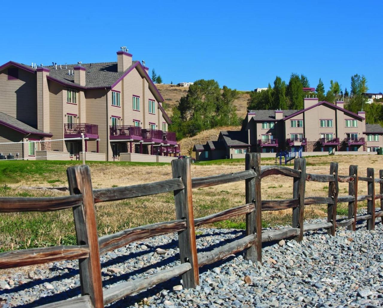 Resort 2BD condo with onsite resort amenities