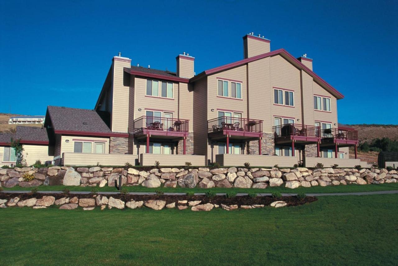 Resort 2BD condo with onsite resort amenities