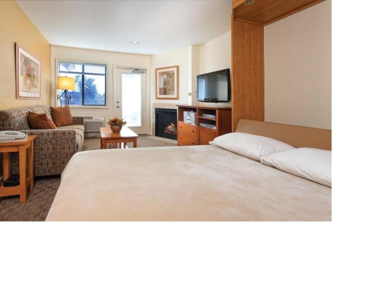 Worldmark Grand lake 1BD view 5