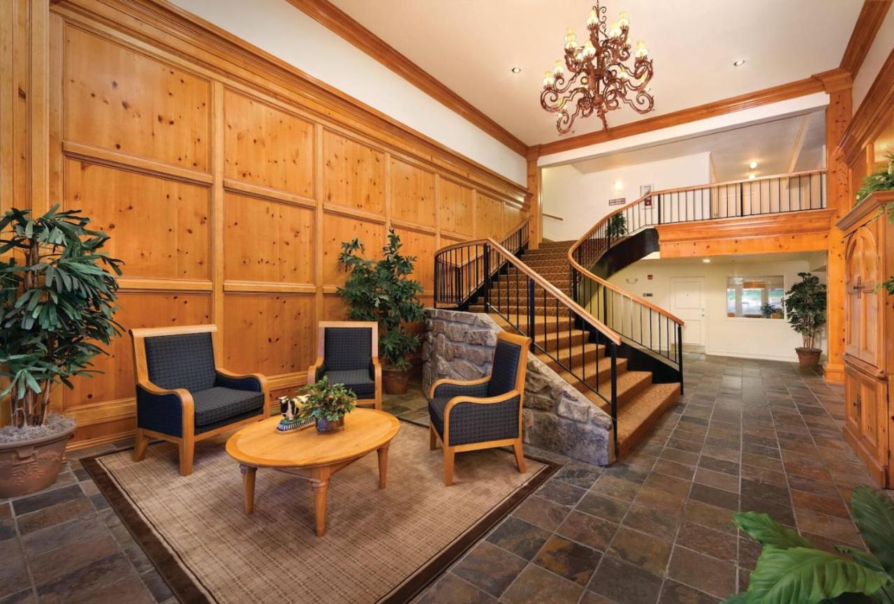 Family Fun on Monkey Island in this resort 2BD con view 4