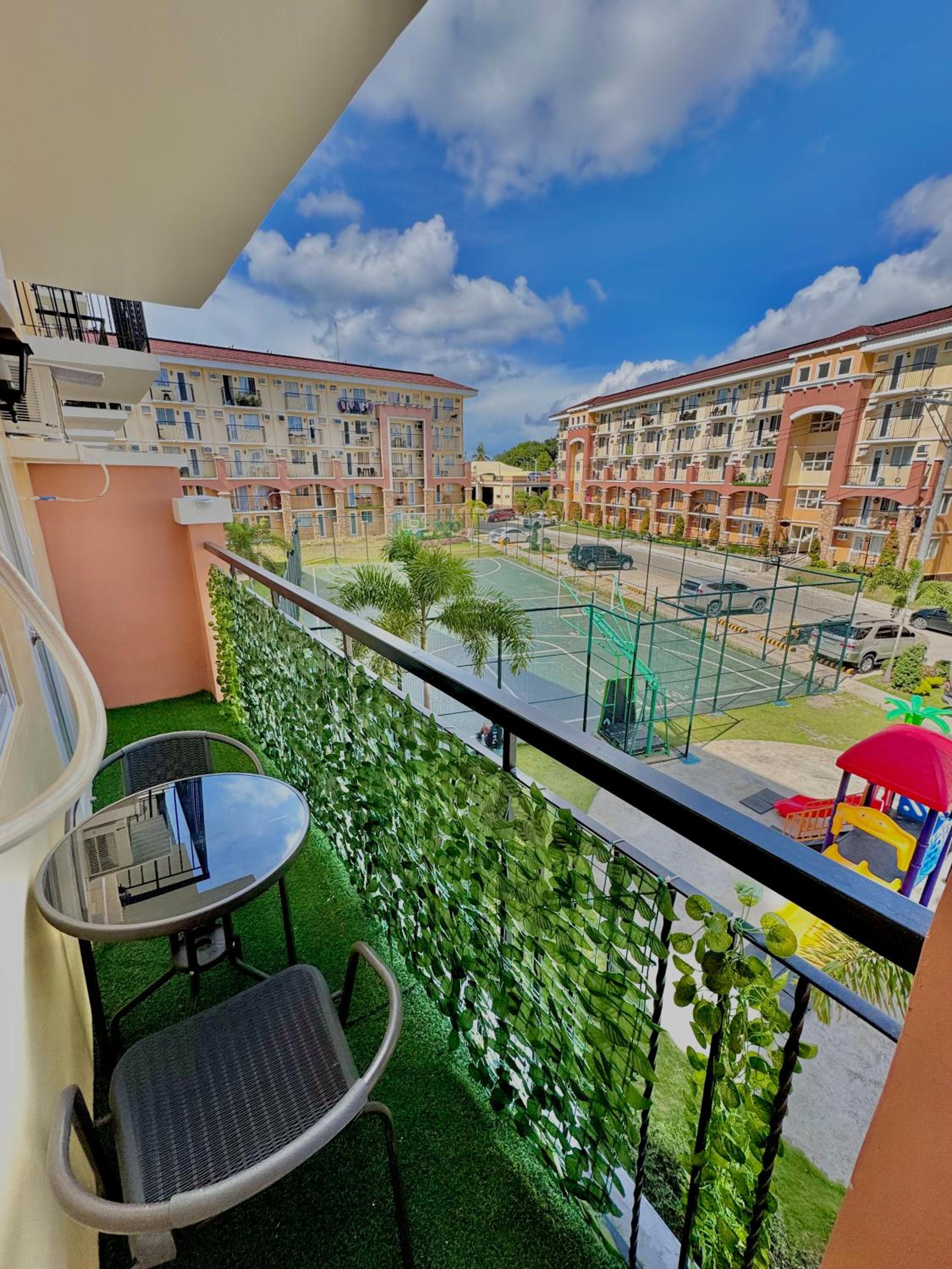 1 BR Near Davao Airport Arezzo Place Davao view 3
