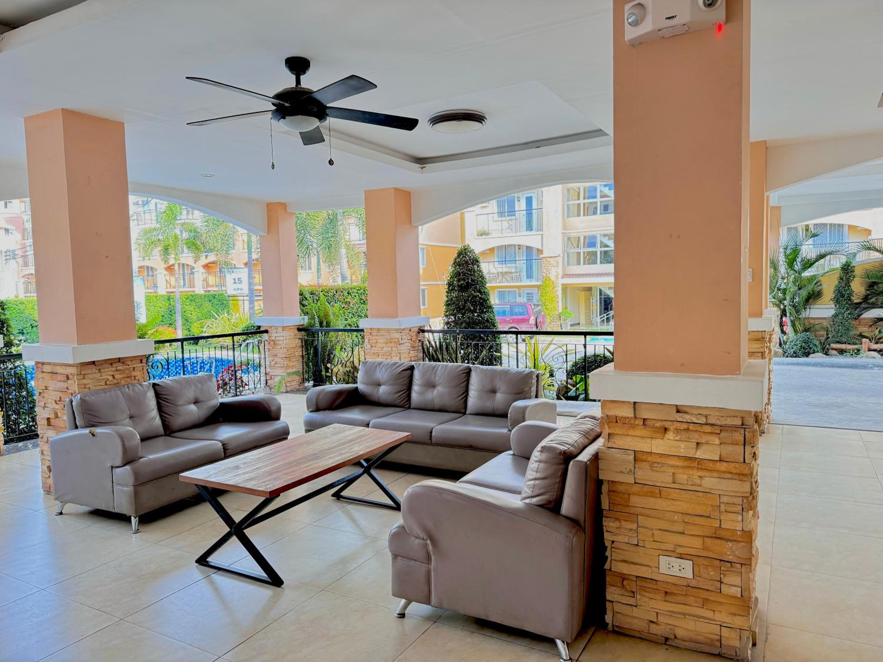 1 BR Near Davao Airport Arezzo Place Davao view 4
