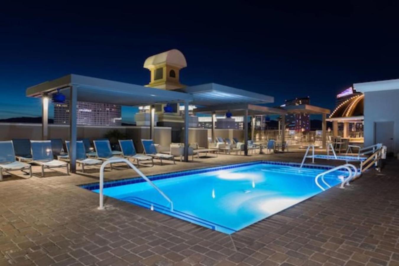 Marriott Grand Chateau 1BD - on the strip view 2