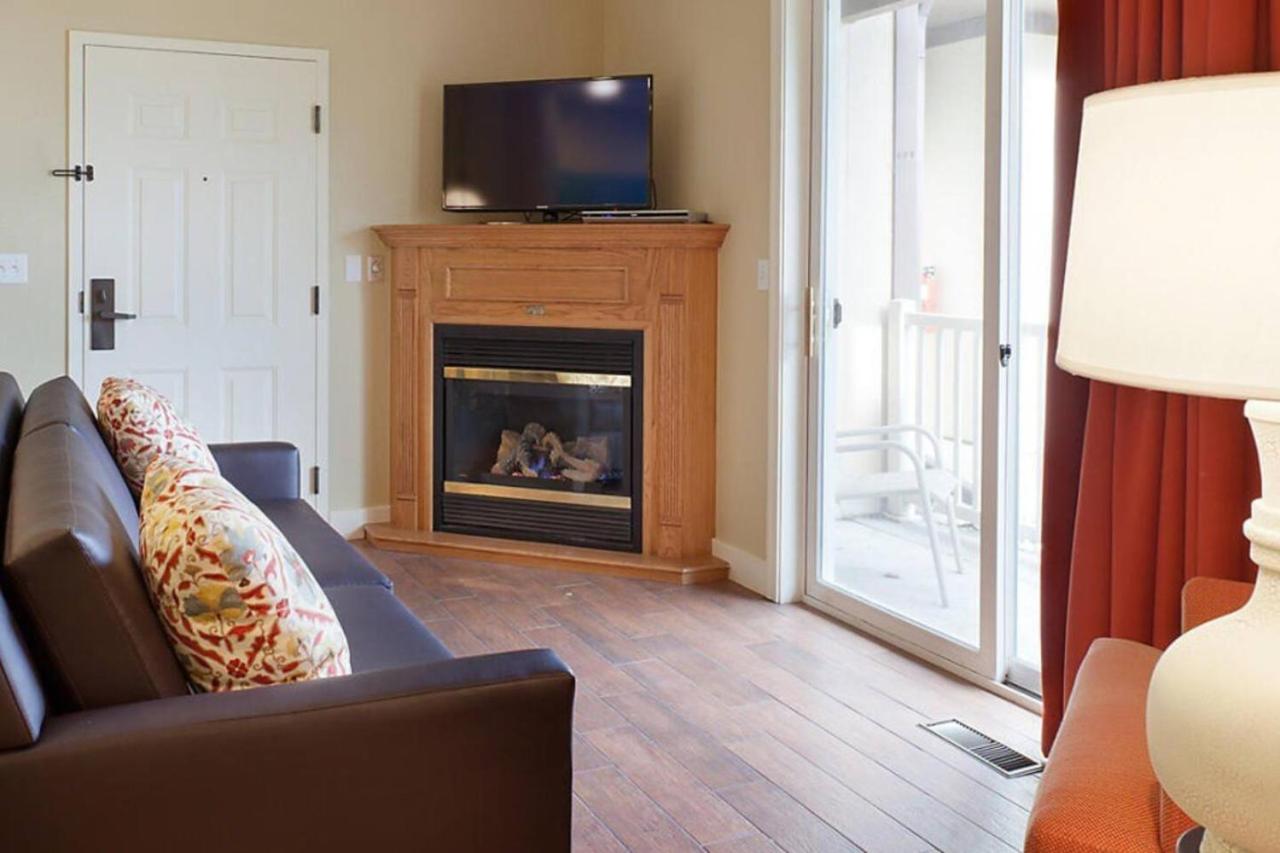 Relax in this 1BD resort condo after skiing at Boyne Mountain view 4