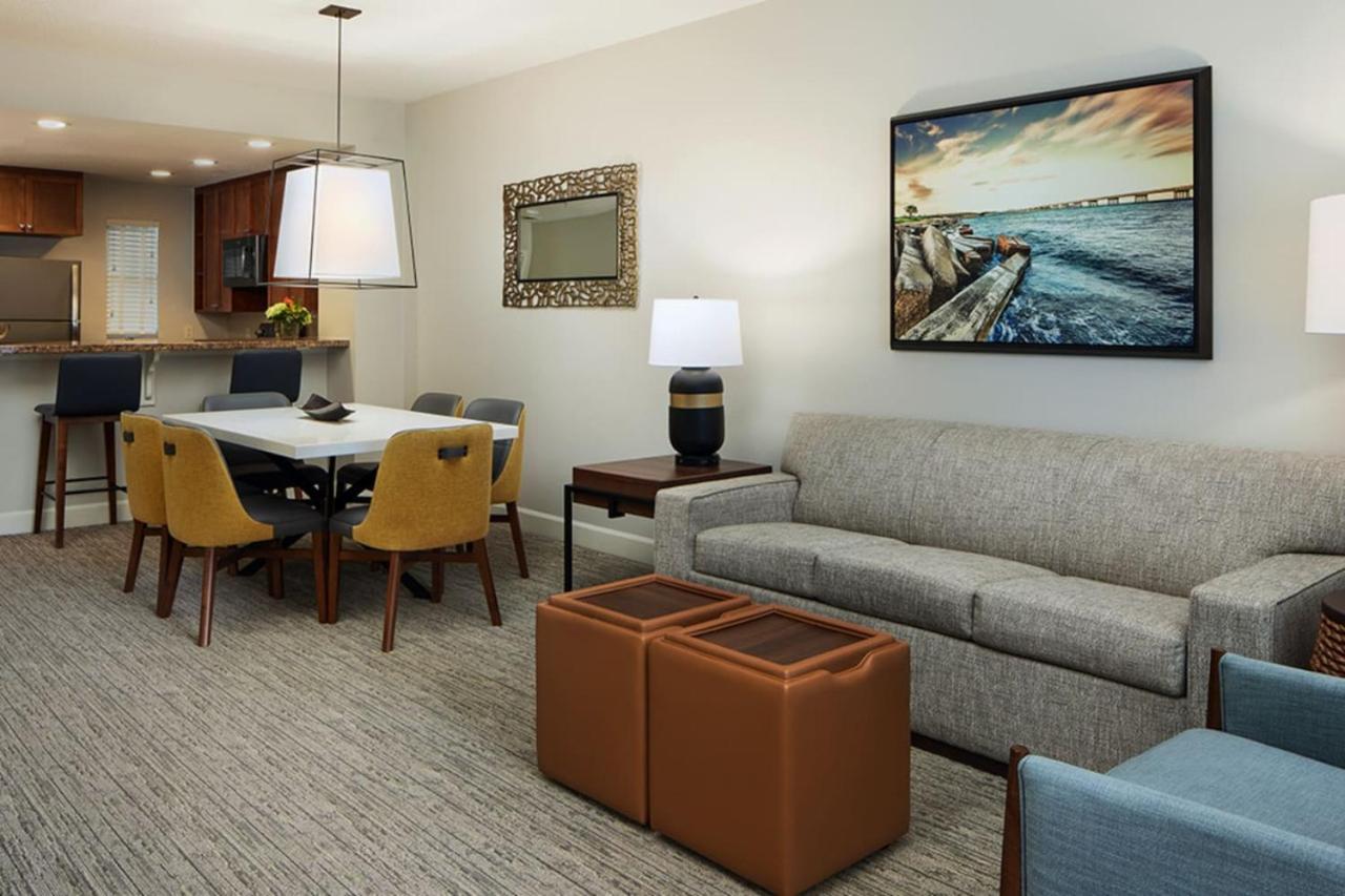 Family fun in this 2BD condo with multiple pools, mini golf, restaurants etc onsite