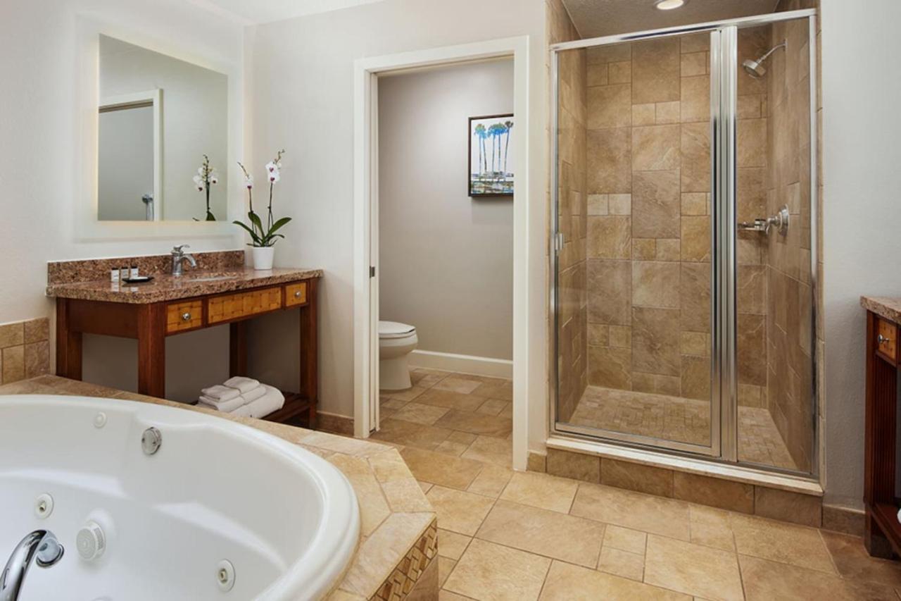 Family fun in this 2BD condo with multiple pools, mini golf, restaurants etc onsite