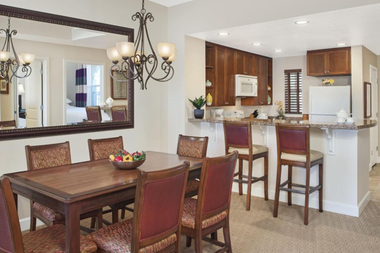 Family fun in this 2BD condo with multiple pools, mini golf, restaurants etc onsite