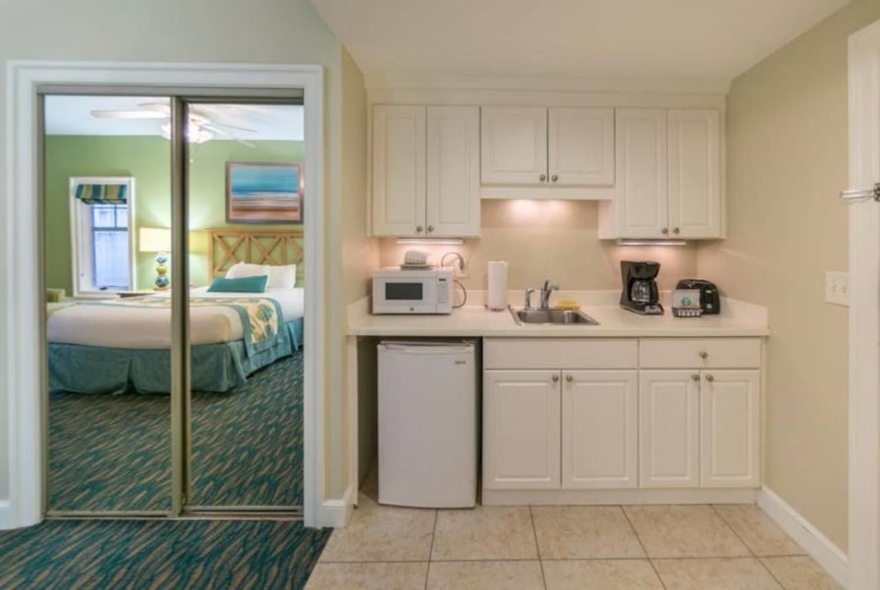Great Studio Apt minutes away from ocean with lots of onsite resort amenities