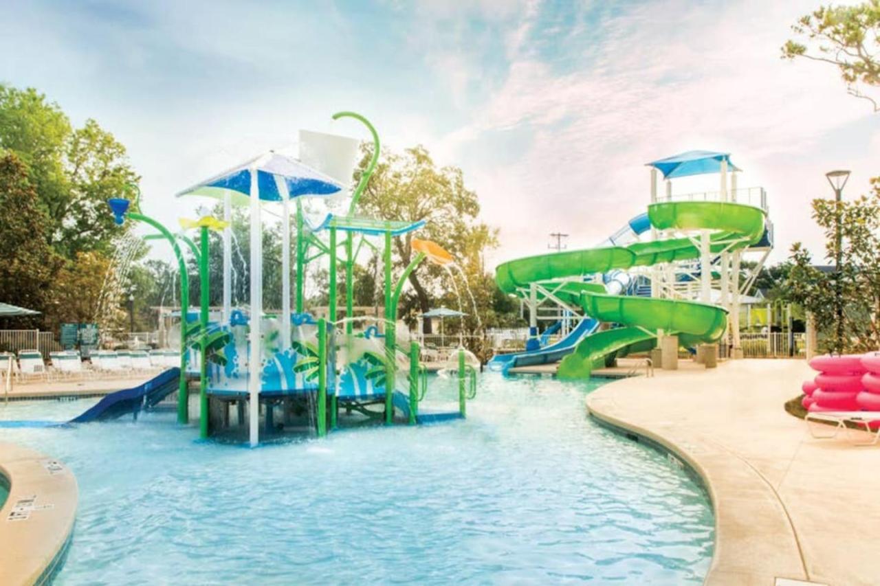 Great Studio Apt minutes away from ocean with lots of onsite resort amenities