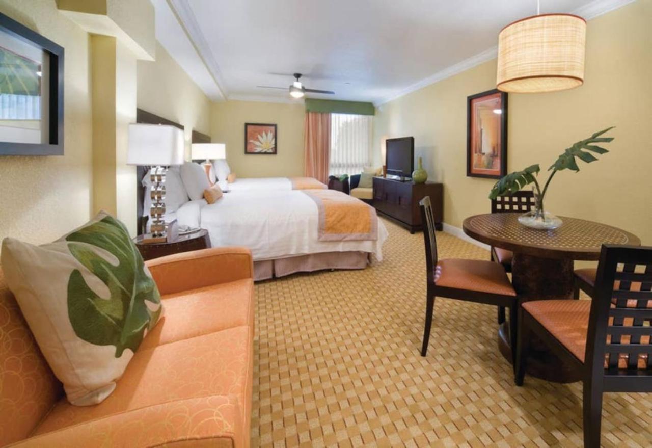 Studio Apt in Orlando resort onsite pools, golf, arcades, cabanas etc.