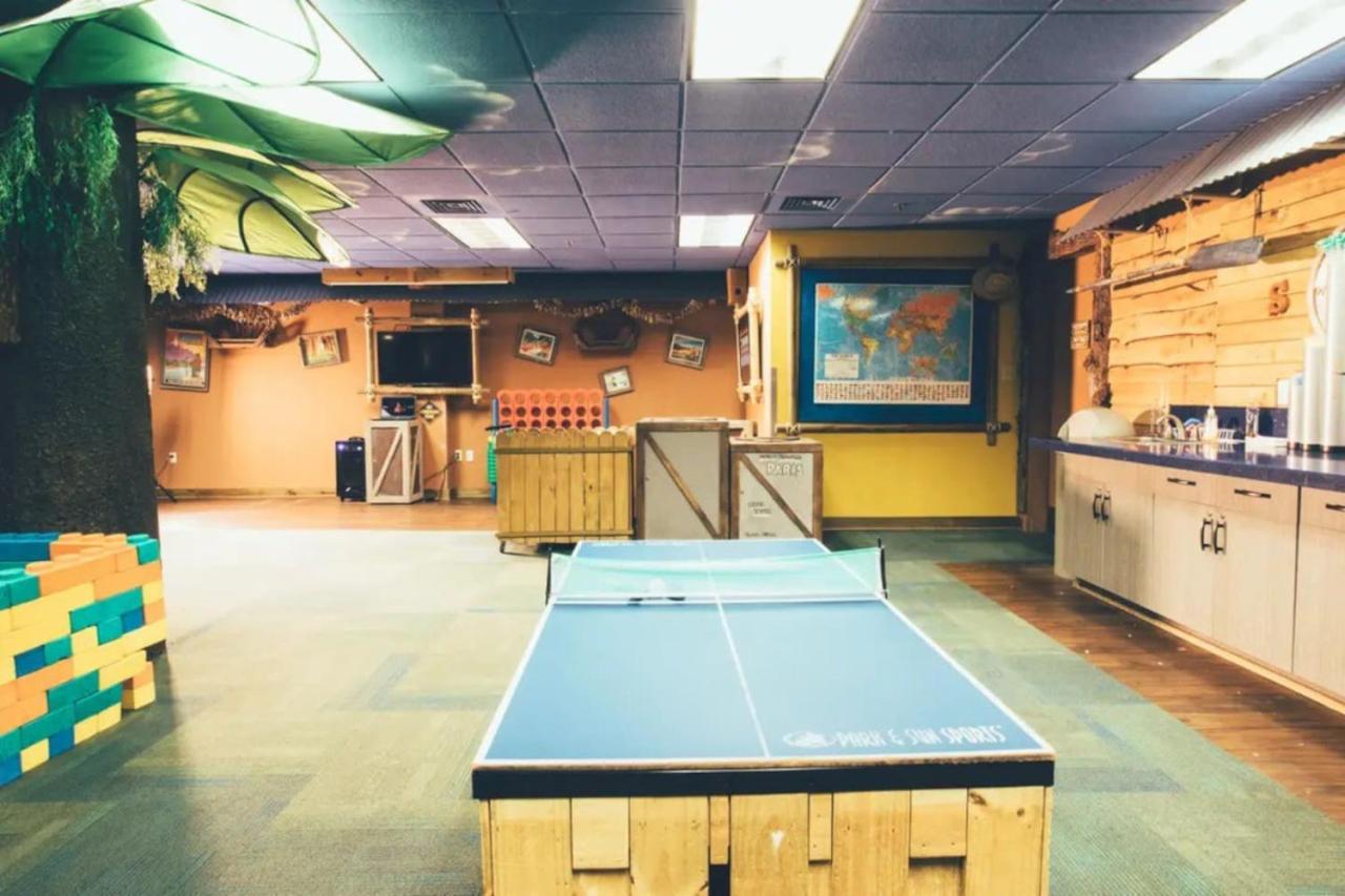 Enjoy Orlando Family Getaway in 2BD condo with lots of onsite activities