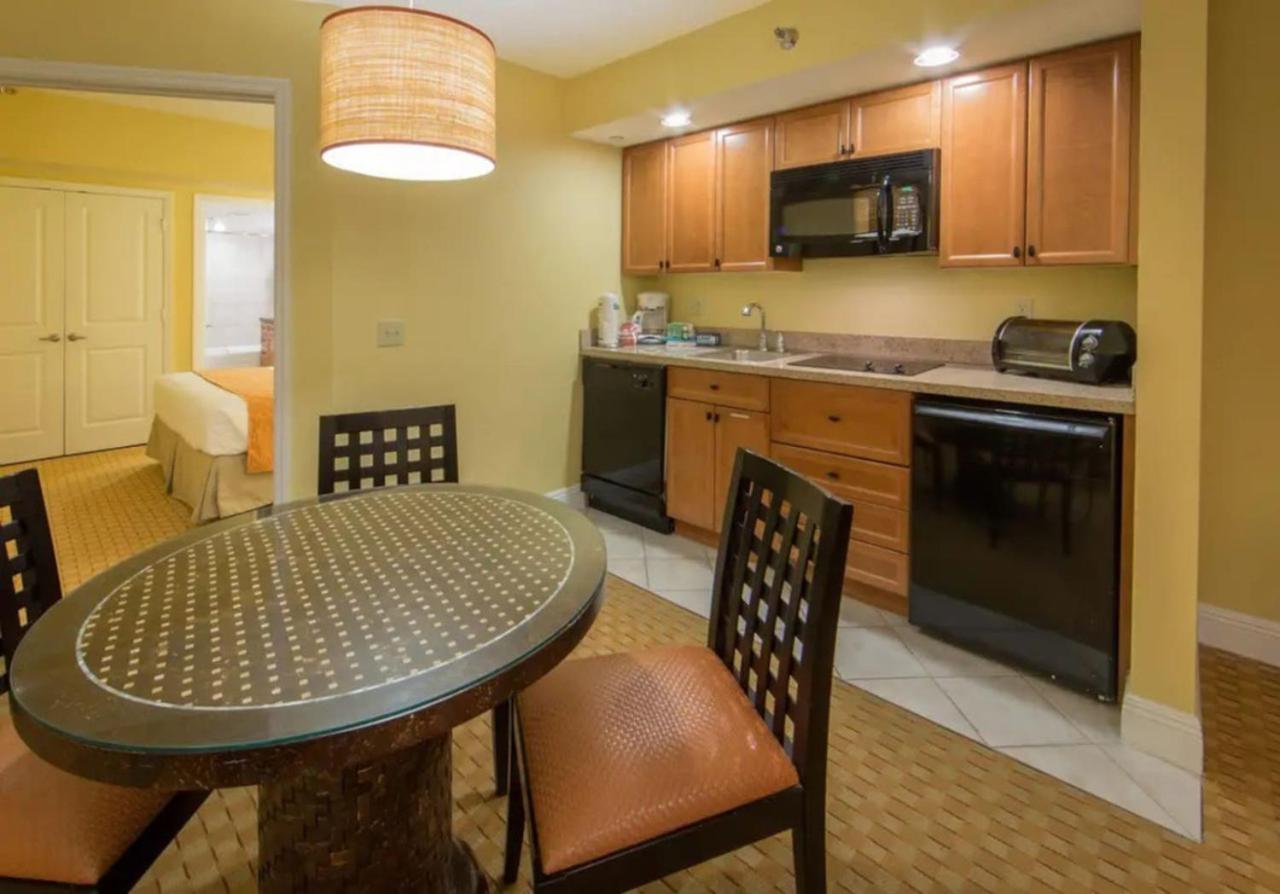 Near Disney 1BD vacation condo in beautiful resort with lots of amenities