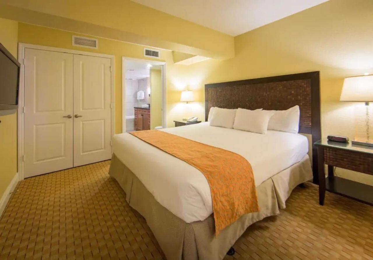 Near Disney 1BD vacation condo in beautiful resort with lots of amenities