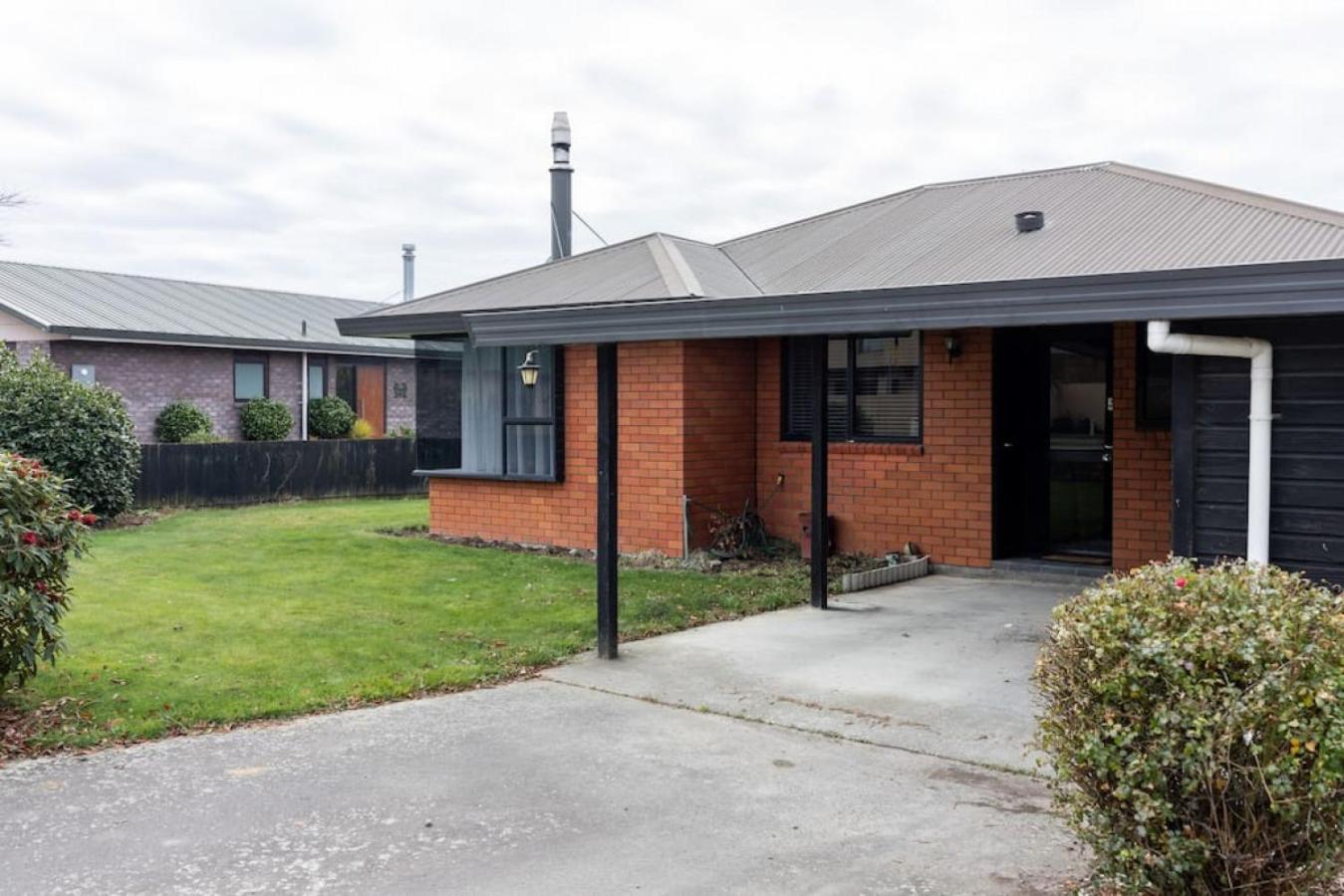 Hotel Cute as a button. Cosy home in Methven - Image 1