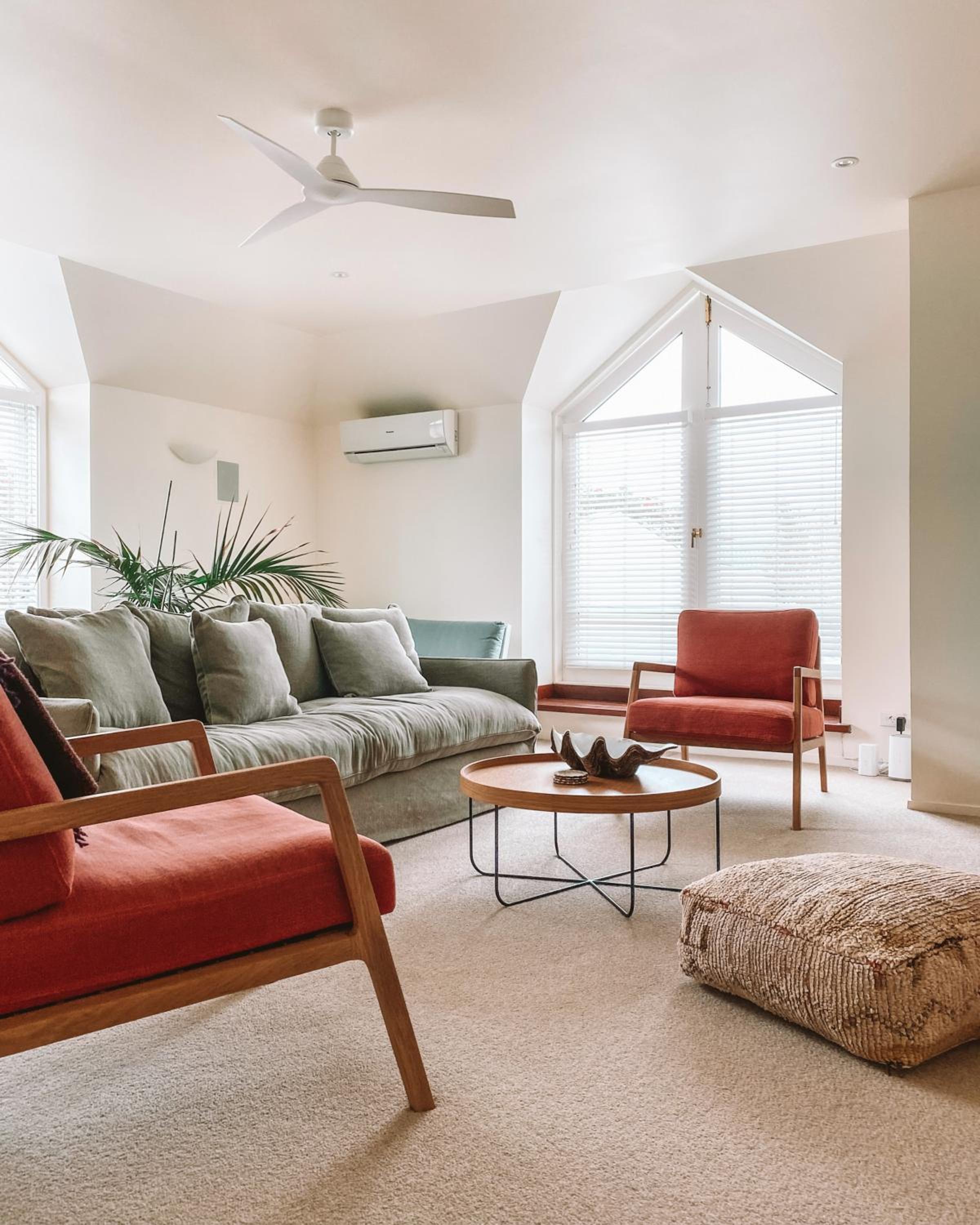 Russell Wharf House - York Street Apartment view 2