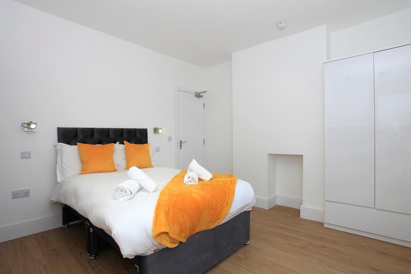 Westfield House Ensuites - Whole