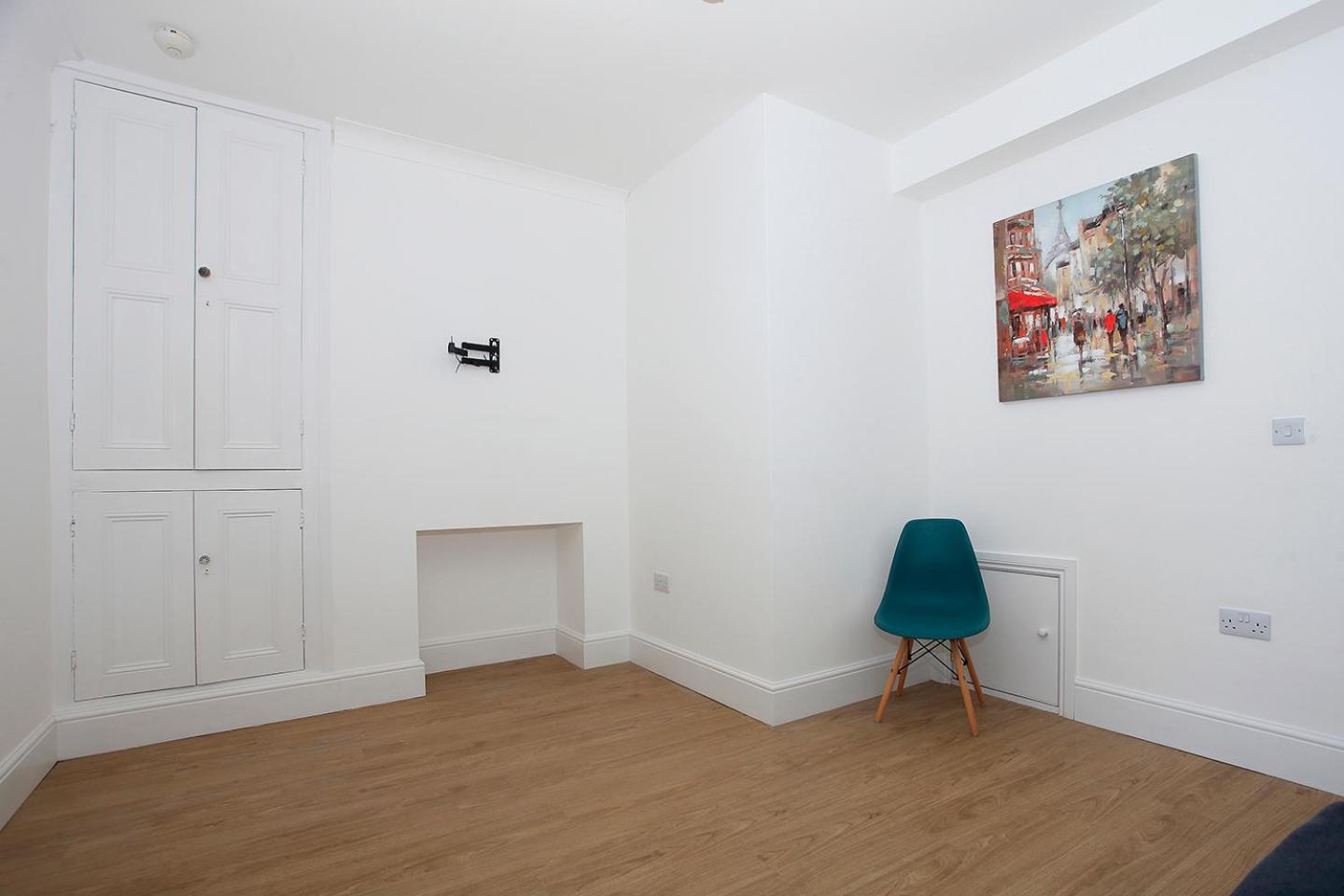 Westfield House Ensuites - Whole