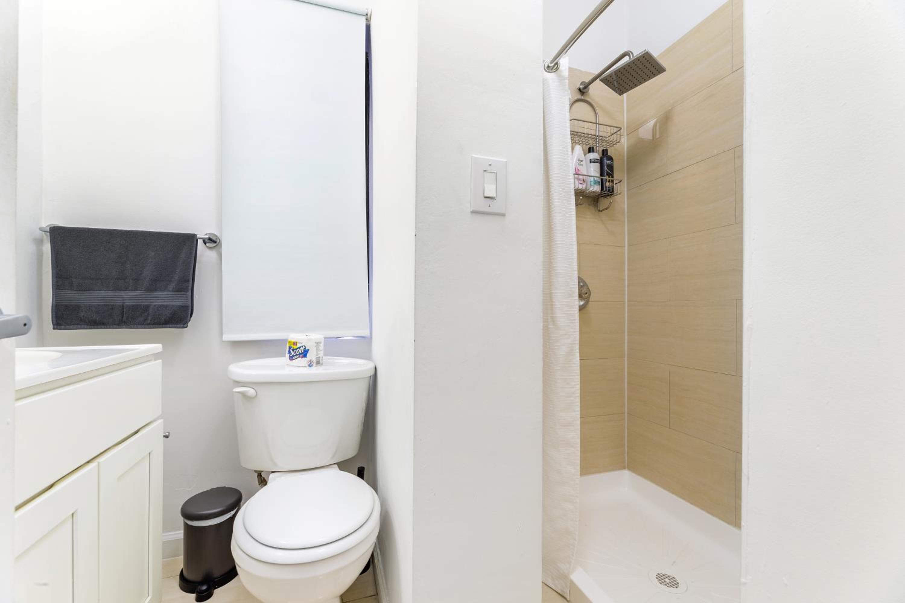 Hidden Cozy 2BD apartment In Manhattan