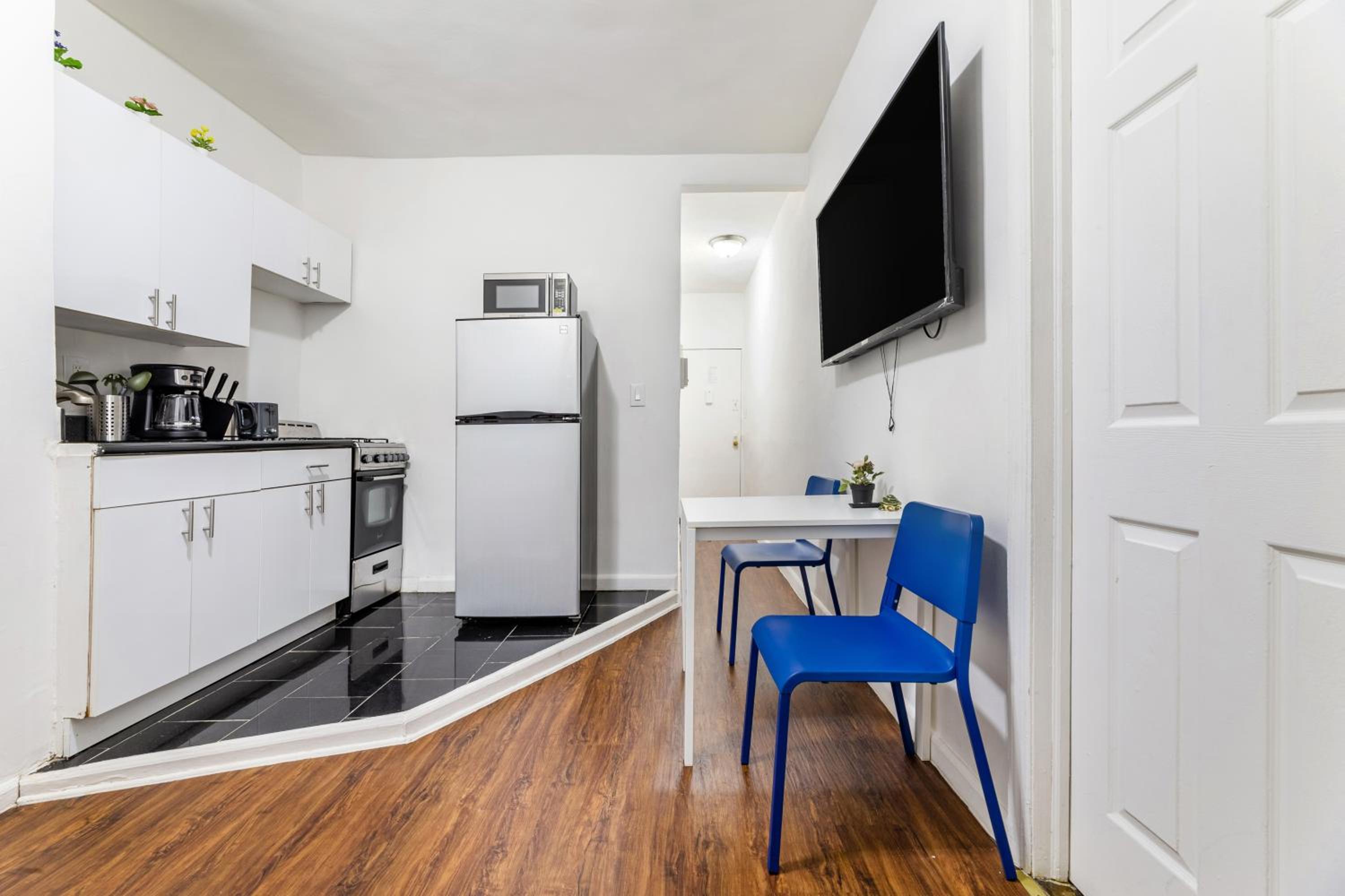 Hidden Cozy 2BD apartment In Manhattan