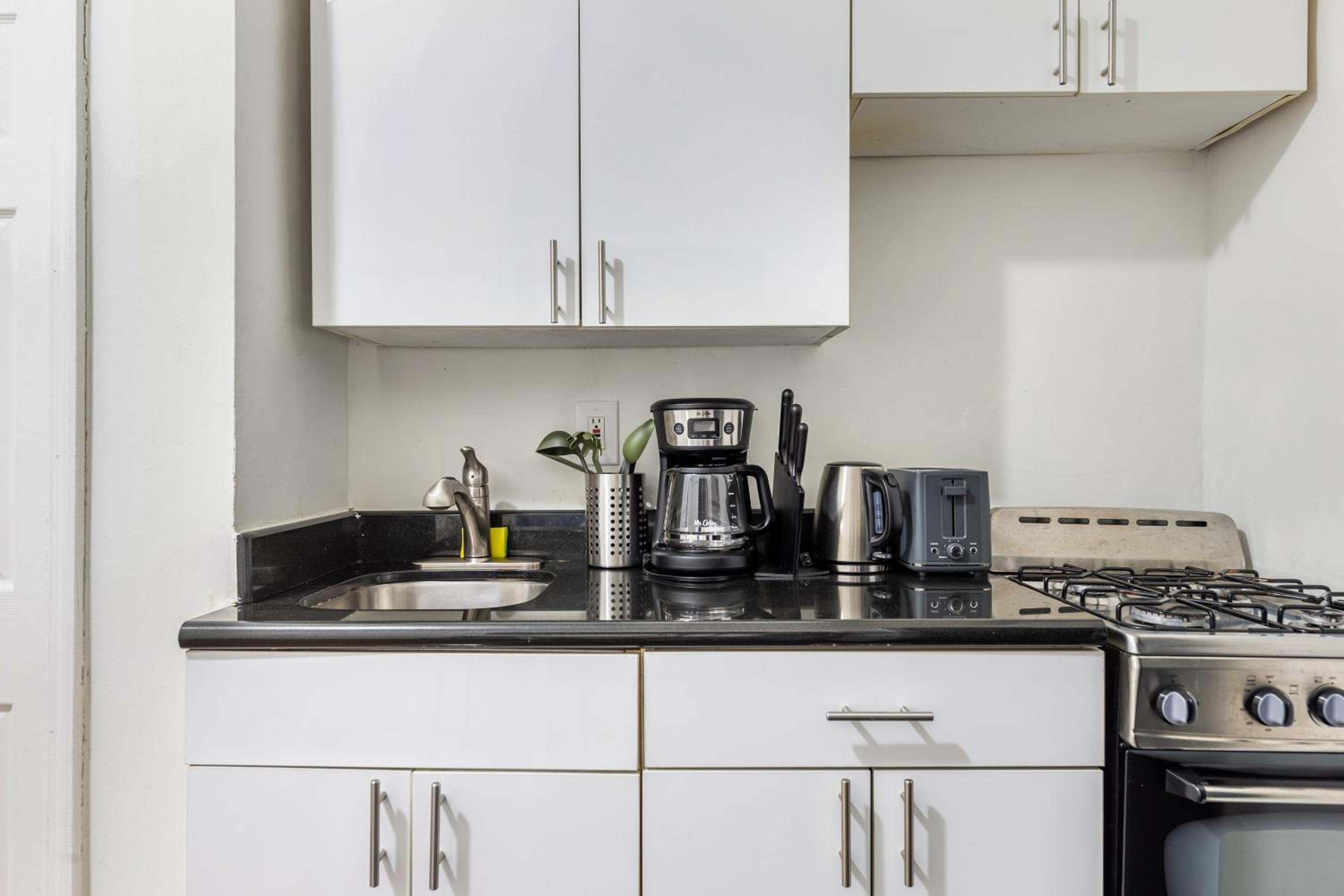 Hidden Cozy 2BD apartment In Manhattan