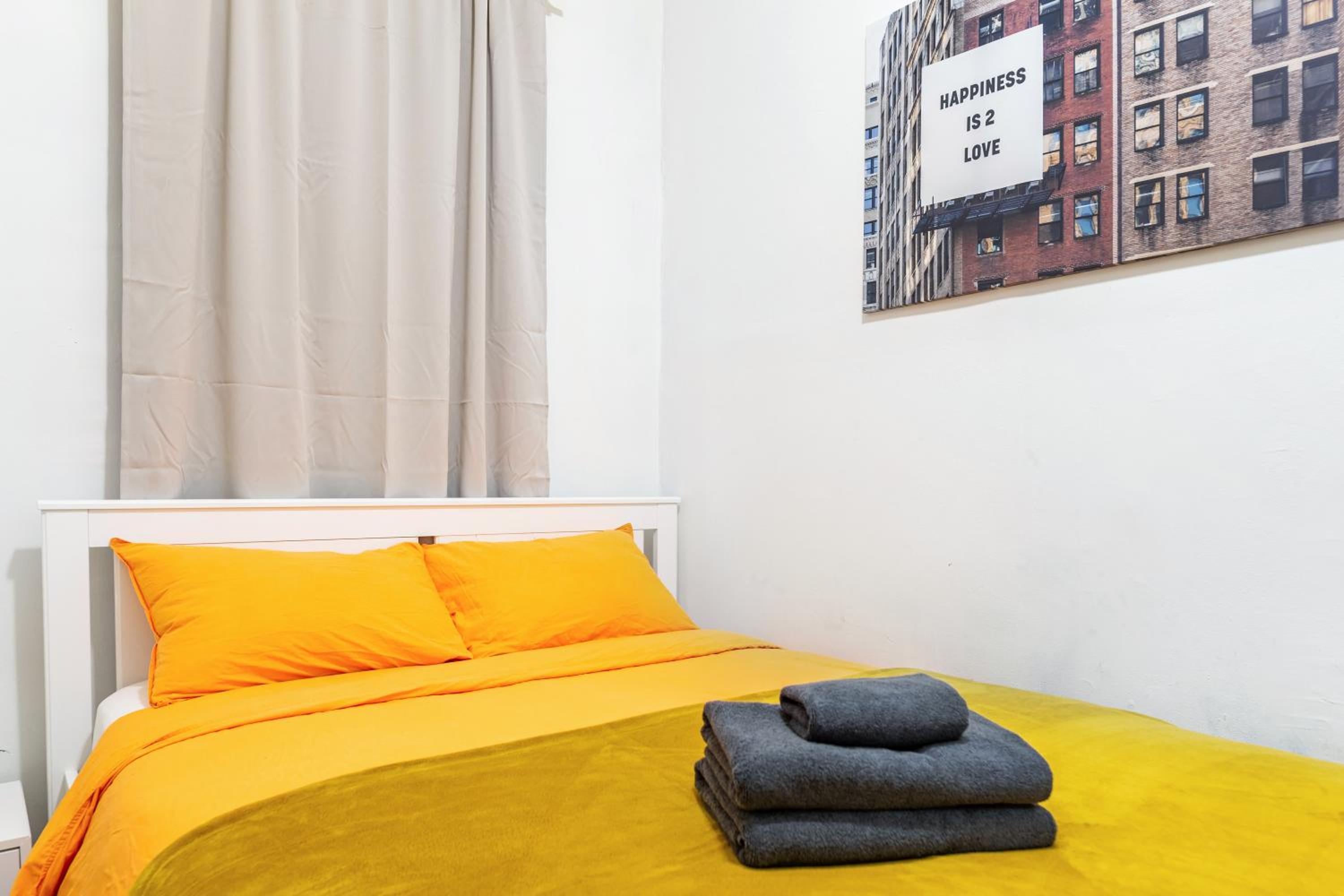 Hidden Cozy 2BD apartment In Manhattan