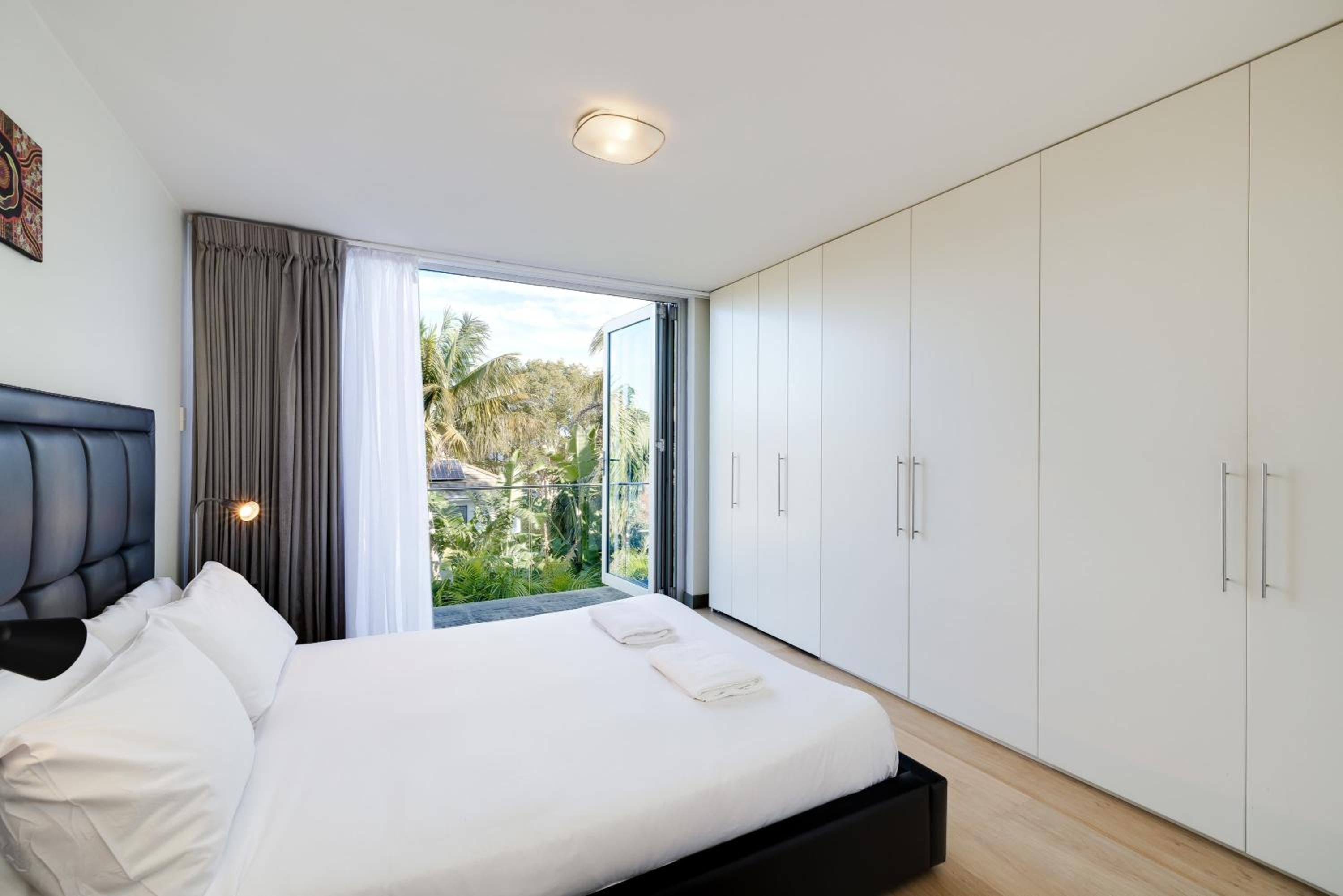 Bondi Holiday Home - Garden