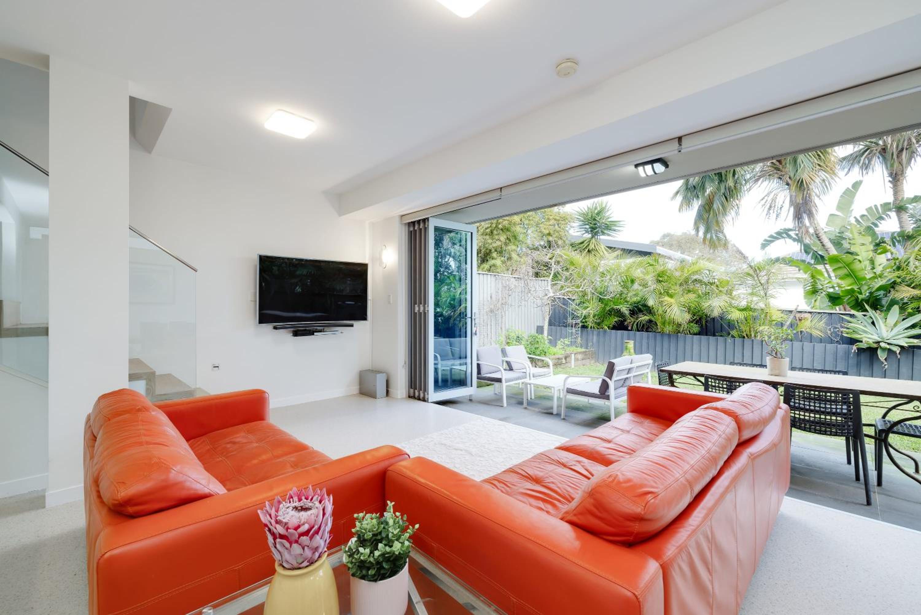 Bondi Holiday Home - Garden