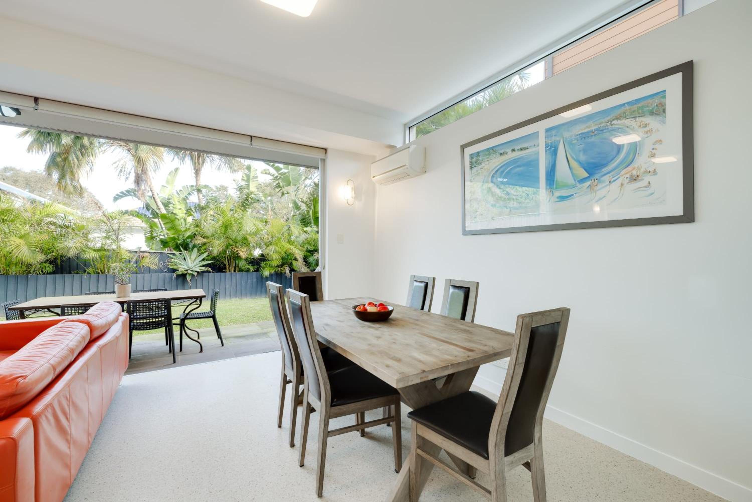 Bondi Holiday Home - Garden