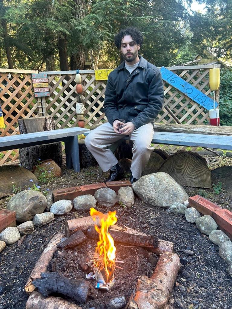 Gabriola Island B&B By The Sea