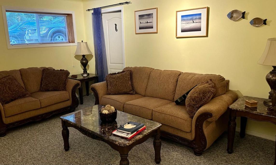 Gabriola Island B&B By The Sea