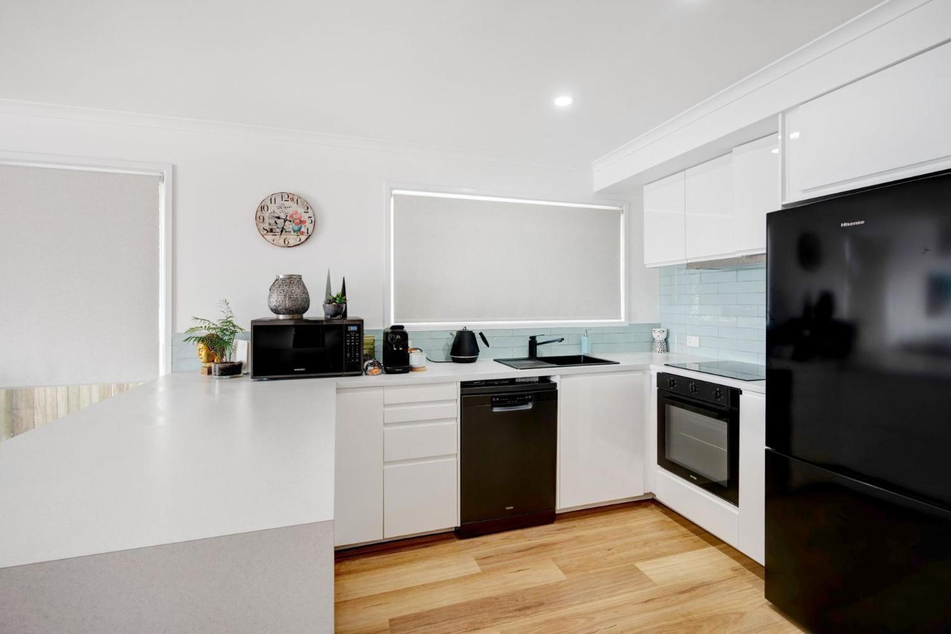 1-42 Manooka Drive - Rainbow Beach Swimming pool, views, walk to beach