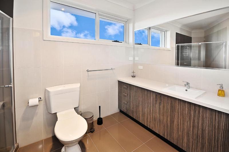 6B - Executive Rooms in Large Property in Brunswick
