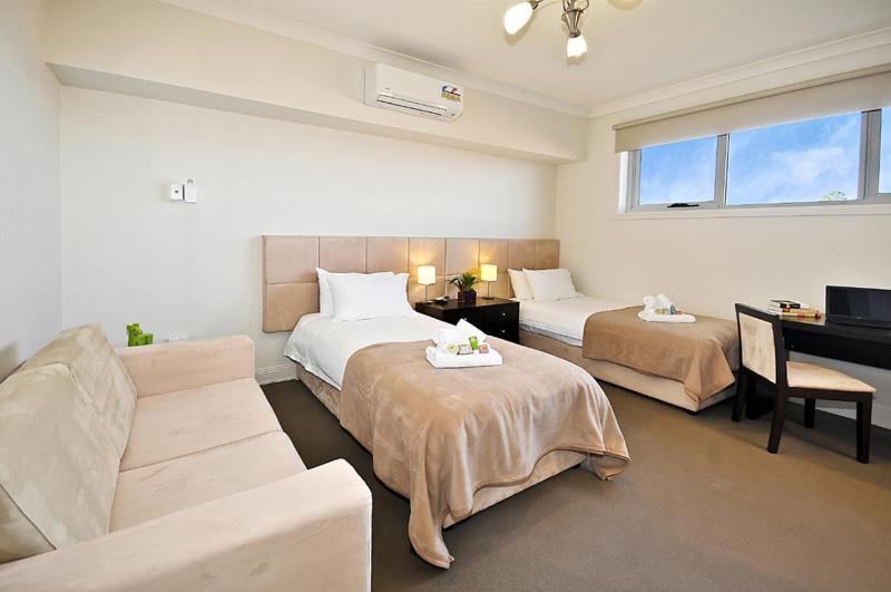6B - Executive Rooms in Large Property in Brunswick