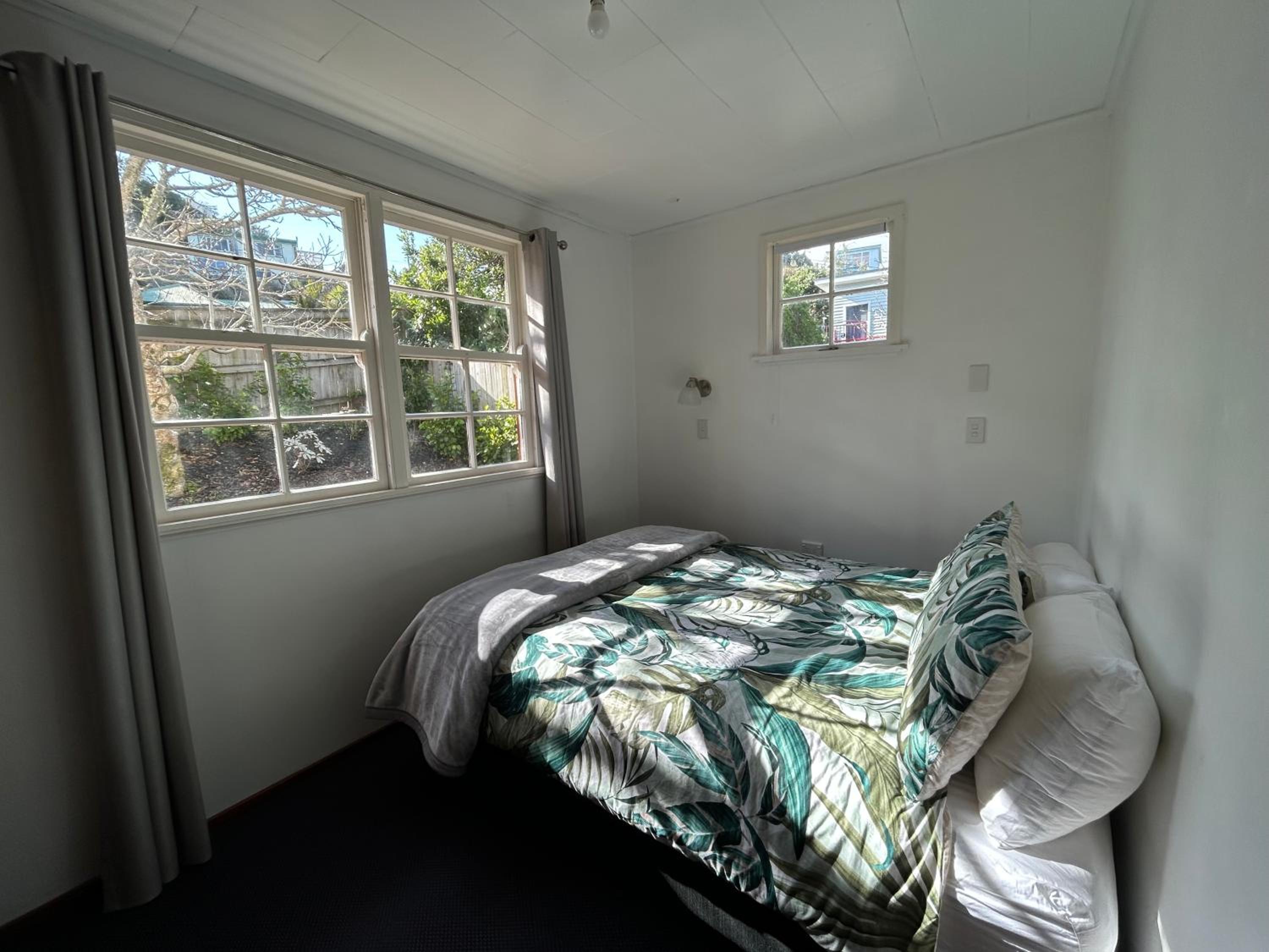 2 Bedroom Private Guesthouse in Korokoro view 2