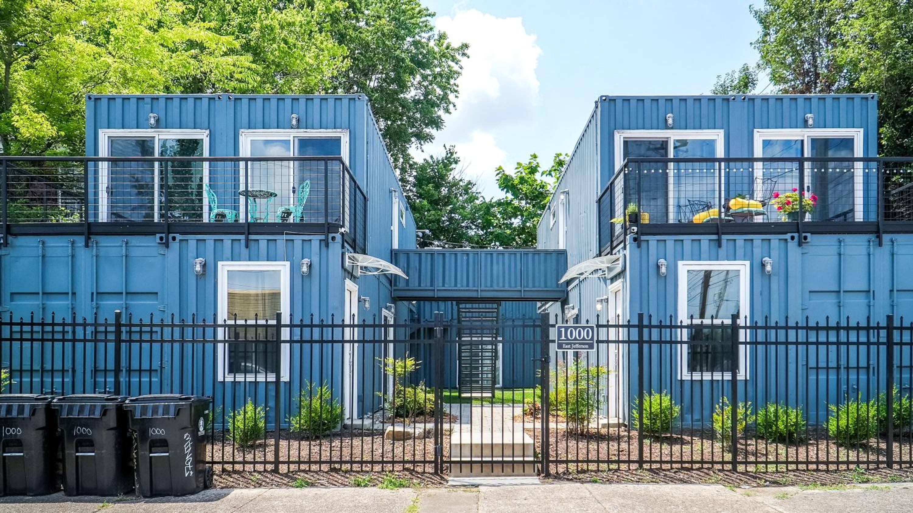 Louisville Vacations - 2-Storey Shipping Container Retreat - Property Image 31
