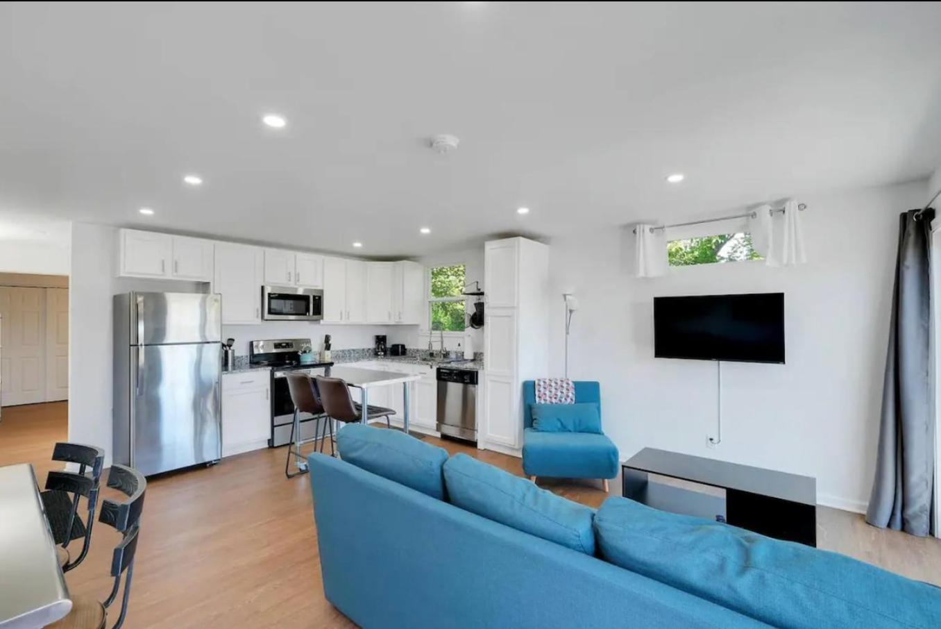 Louisville Vacations - 2-Storey Shipping Container Retreat - Property Image 32