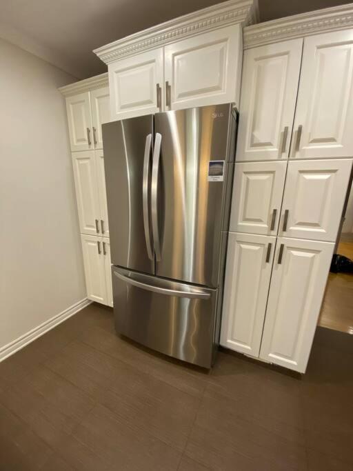 Spacious Luxury House Minutes To DownTown Montreal