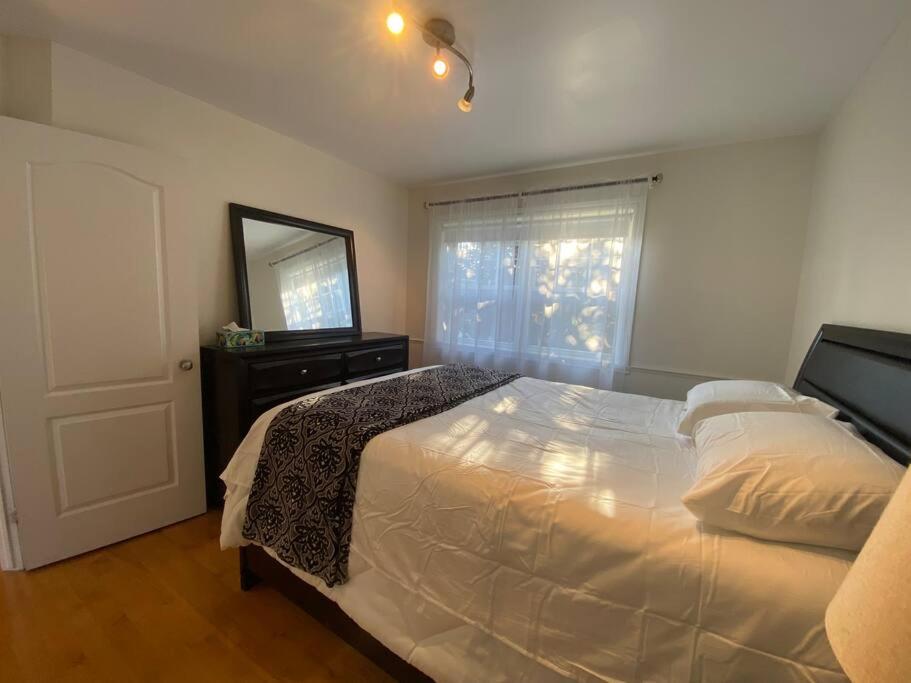 Spacious Luxury House Minutes To DownTown Montreal