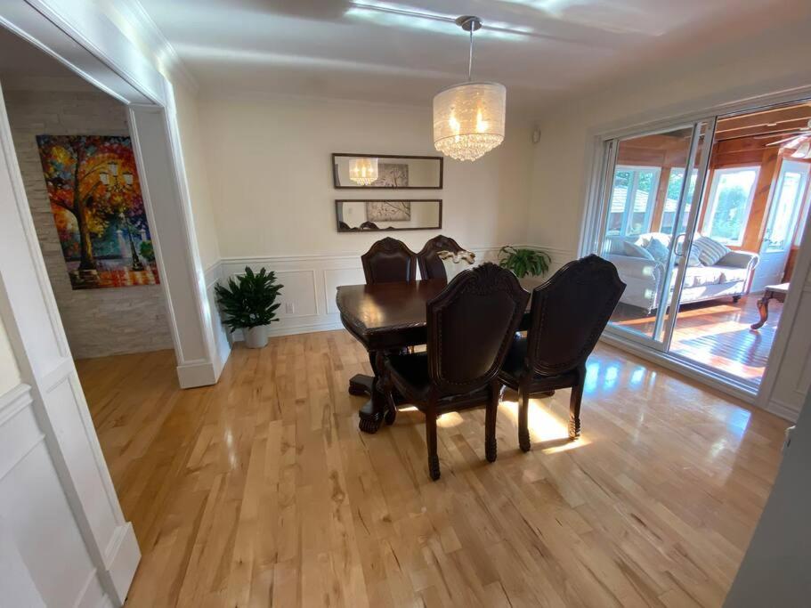 Spacious Luxury House Minutes To DownTown Montreal