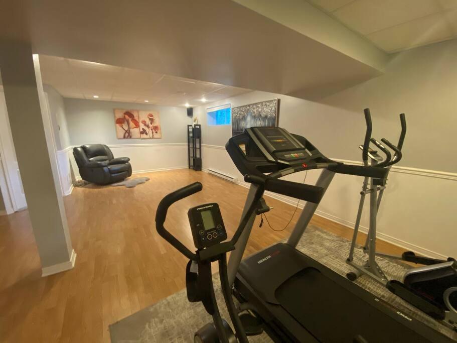 Spacious Luxury House Minutes To DownTown Montreal
