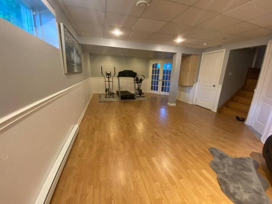 Spacious Luxury House Minutes To DownTown Montreal