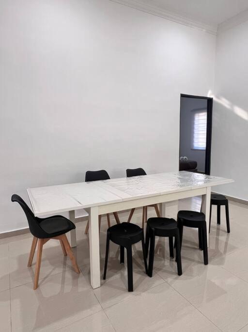 Melur House - Private Pool, Jacuzzi, Bbq, Netflix, PS4 photo 8