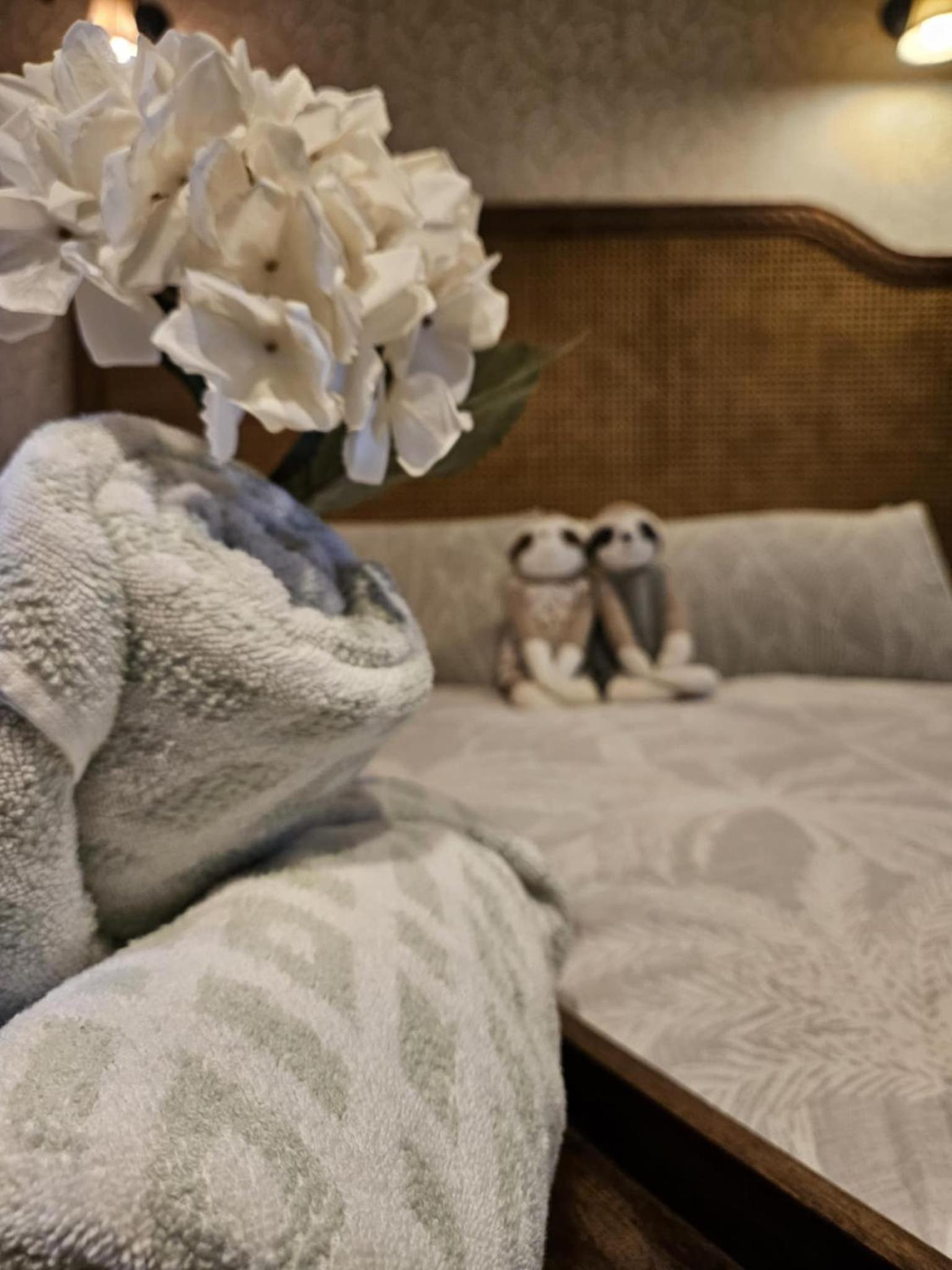 The Gamekeepers Spa Cottage in Tamborine Mountain