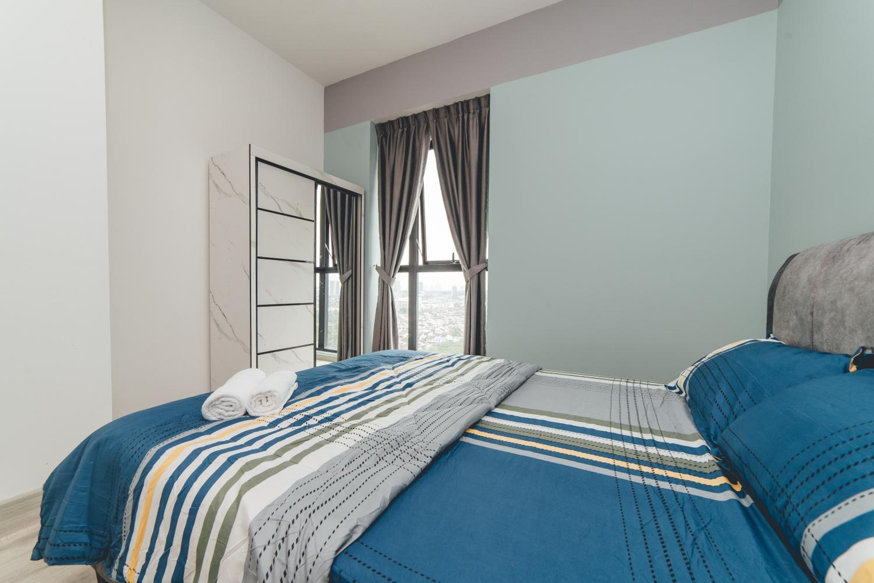 Mosaic Southkey Blue7 3BR 8pax by OUR STAY