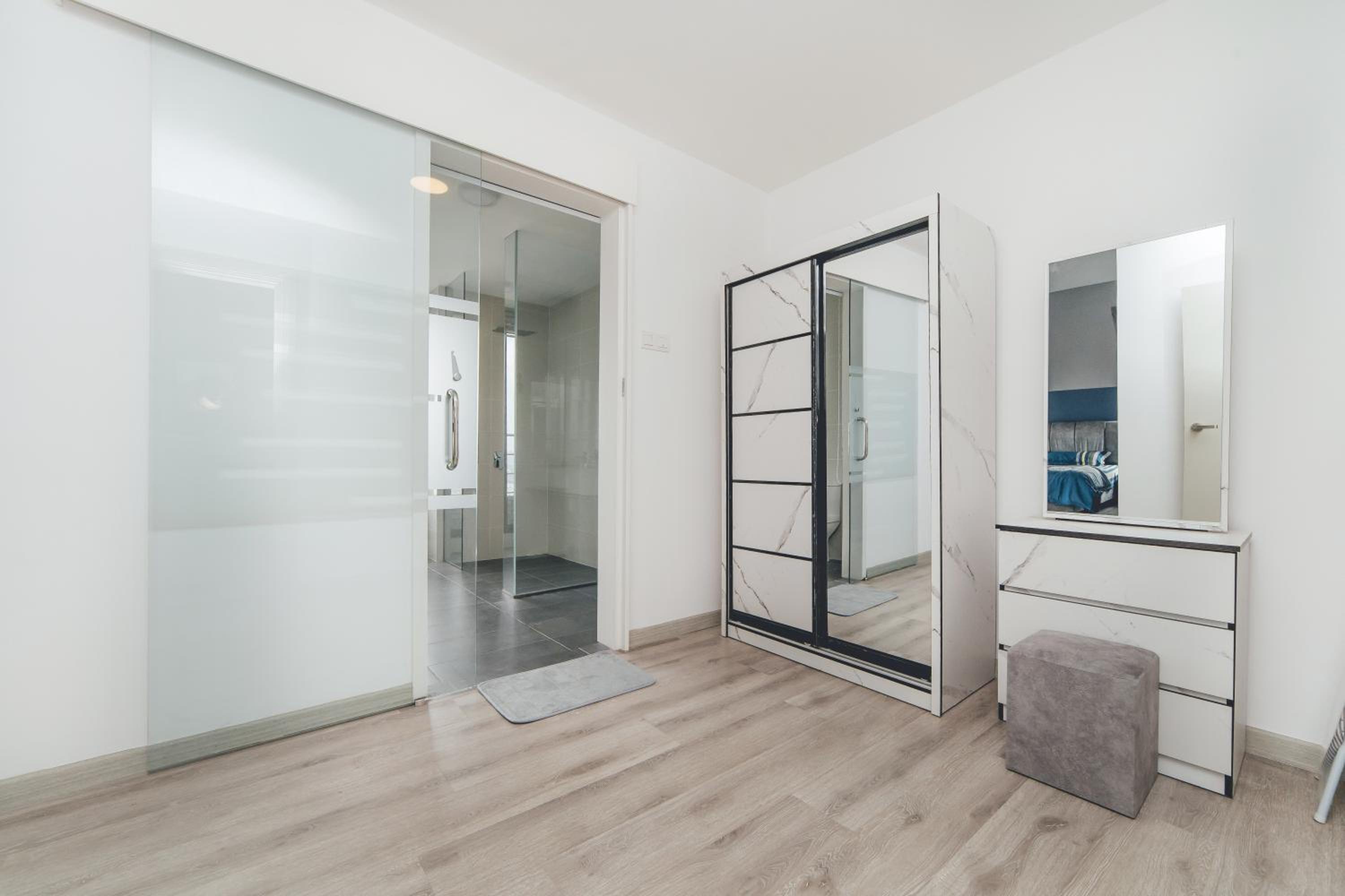 Mosaic Southkey Blue7 3BR 8pax by OUR STAY
