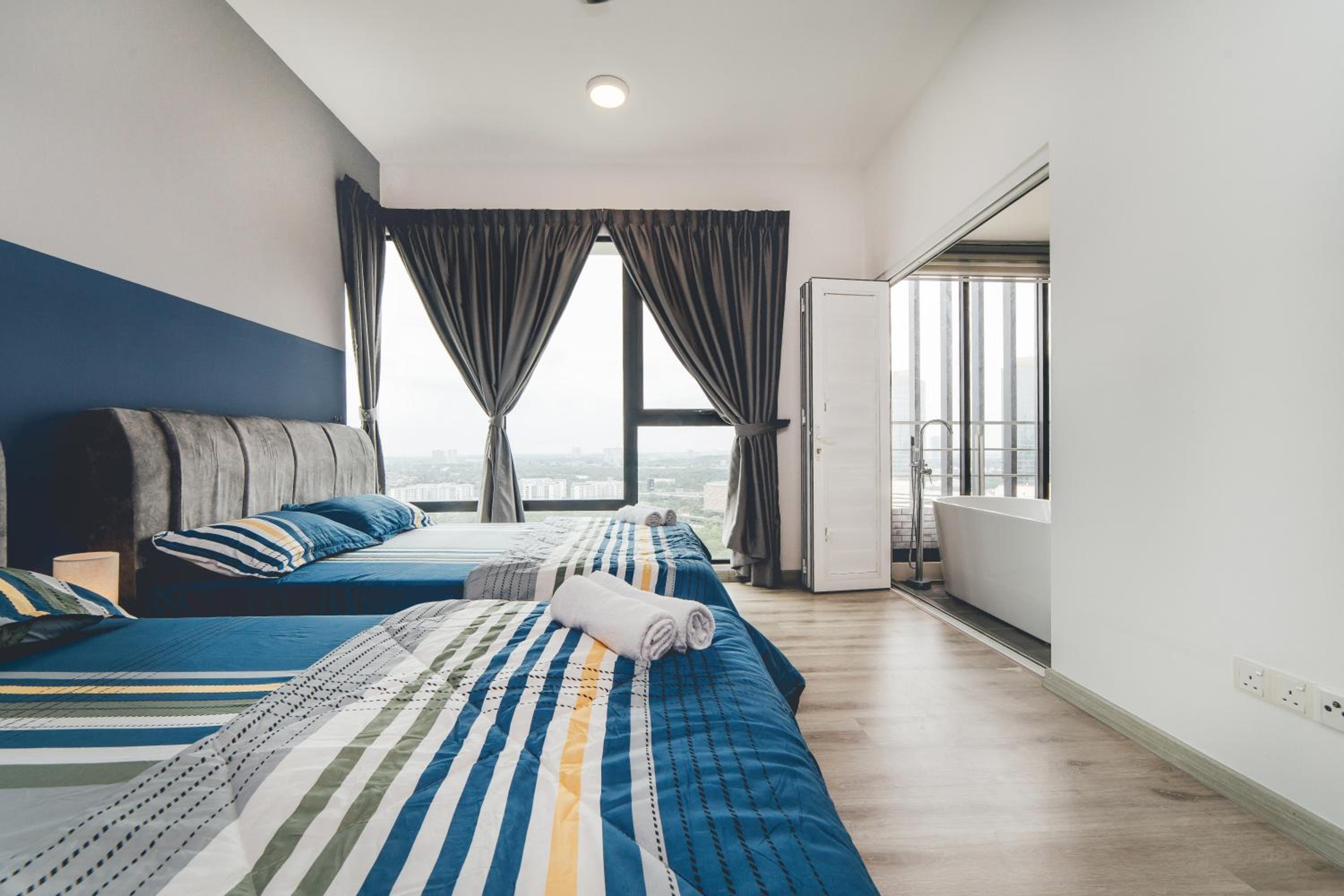 Mosaic Southkey Blue7 3BR 8pax by OUR STAY